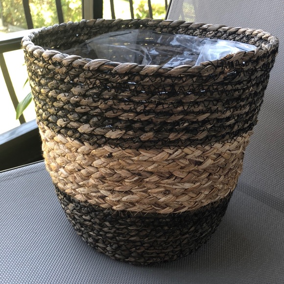 Other - Natural sea grass basket 🌿